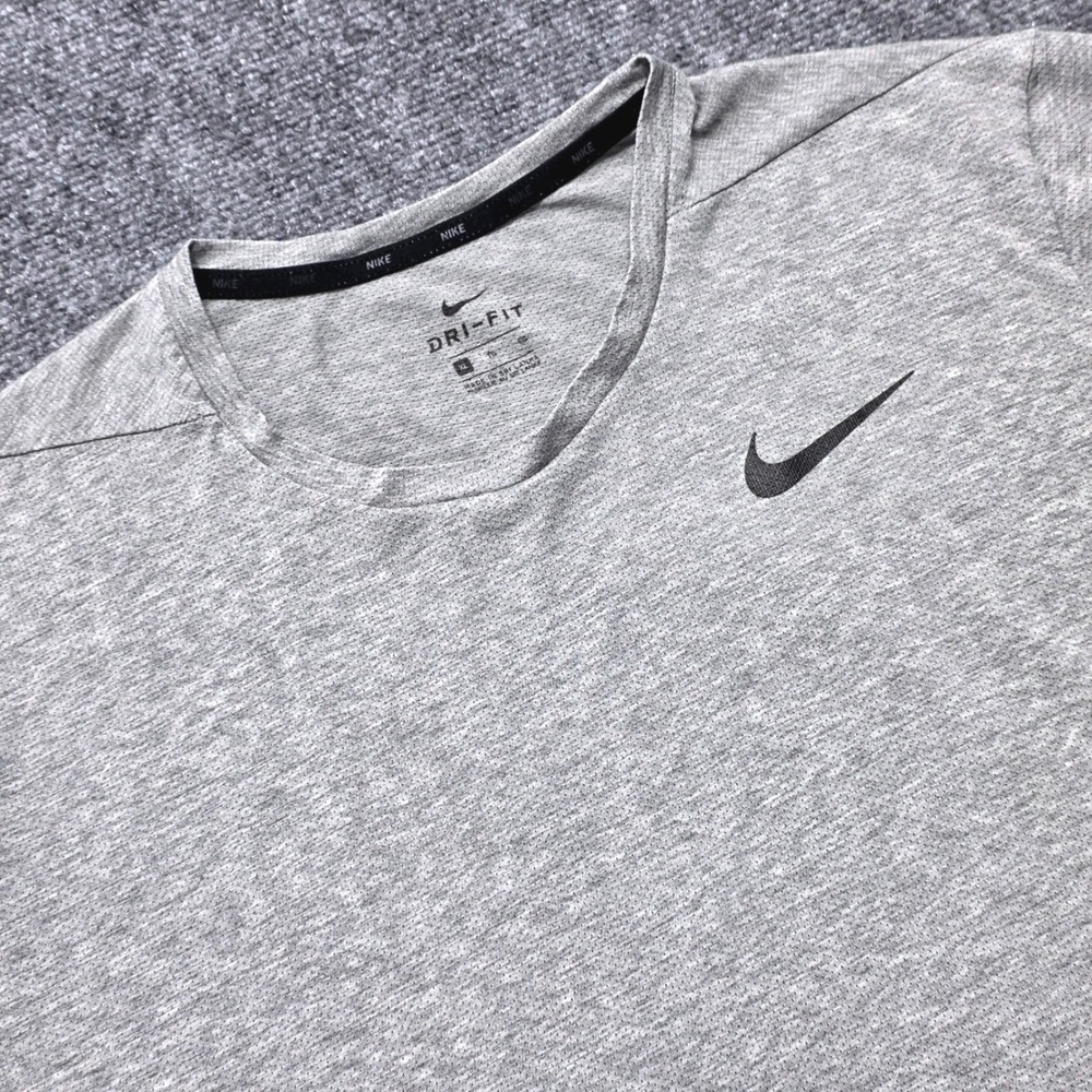 Nike Dri-FIT Men's XL Gray Heather Training T-Shirt Short Sleeve Casual Gym Top